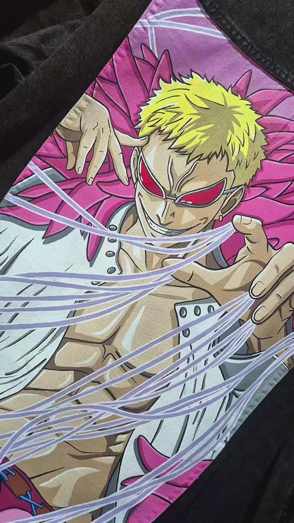 Giacca in Denim Nera Dipinta a Mano – Ispirata a Doflamingo | One Piece