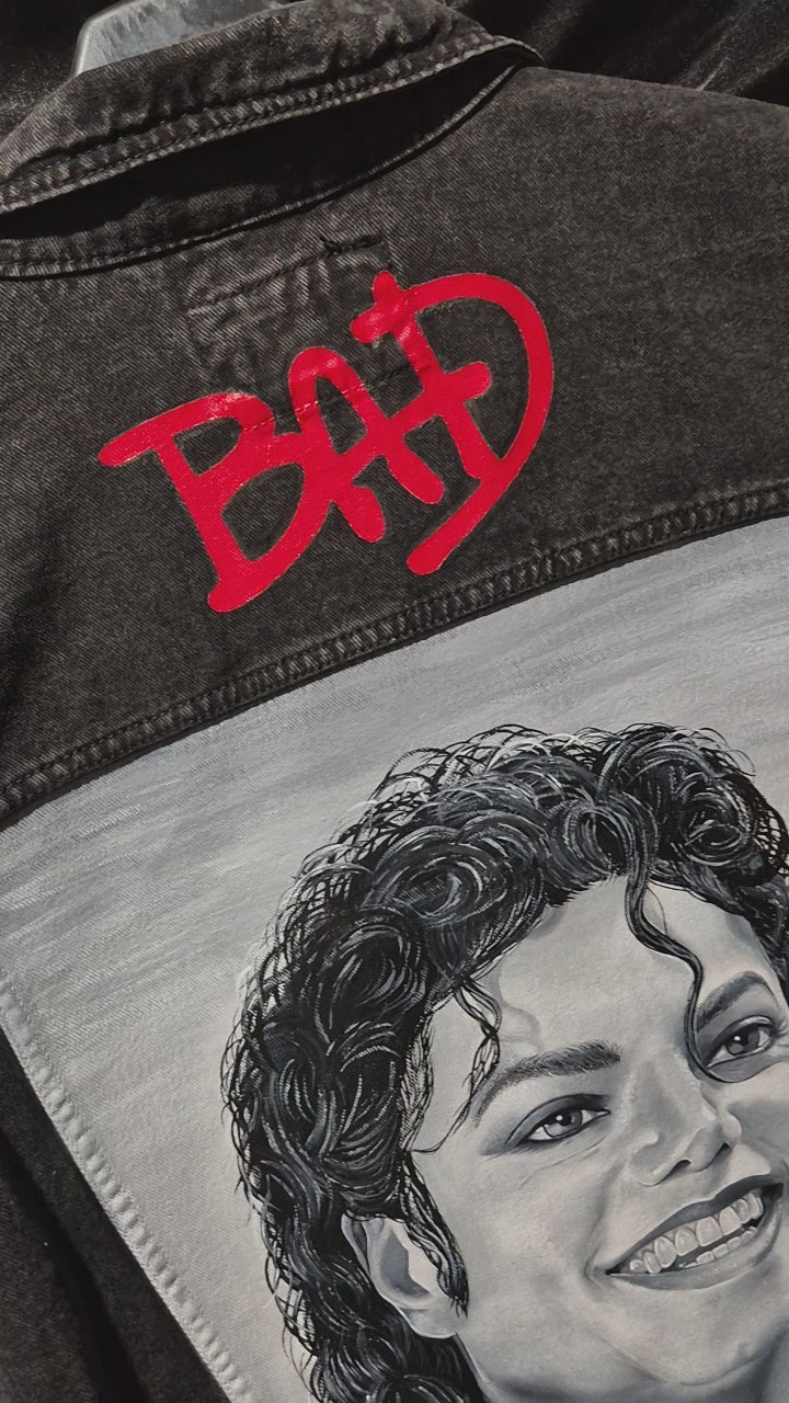 Giacca in Denim Dipinta a Mano – Tributo Michael Jackson