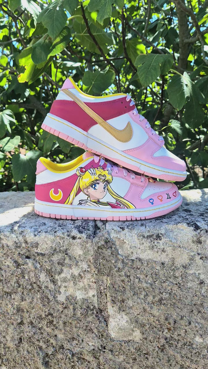 Sneakers a tema Sailor Moon