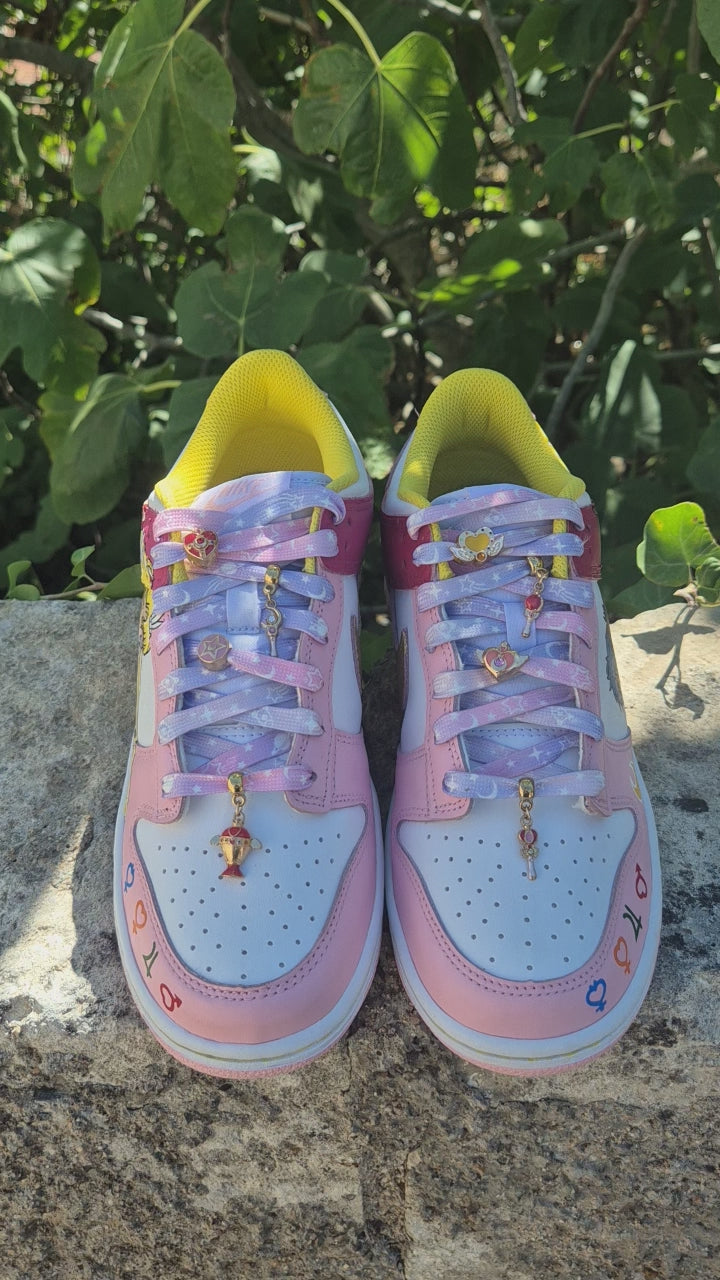 Sneakers a tema Sailor Moon