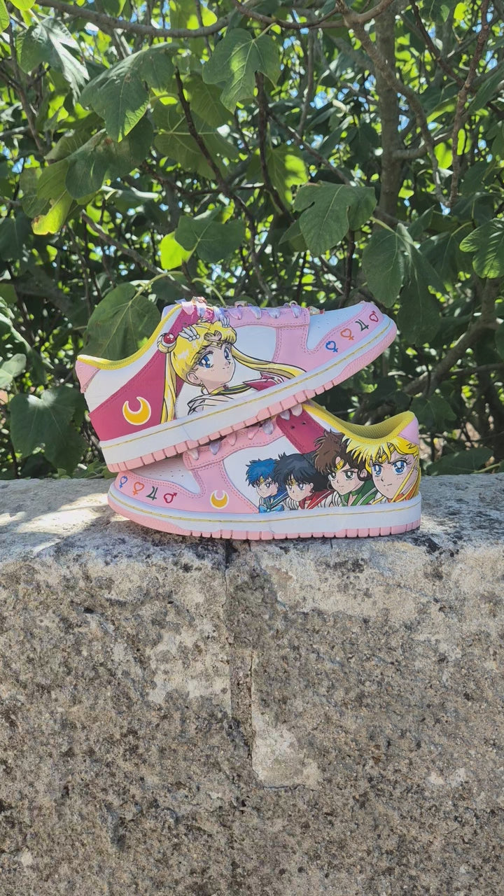 Sneakers a tema Sailor Moon