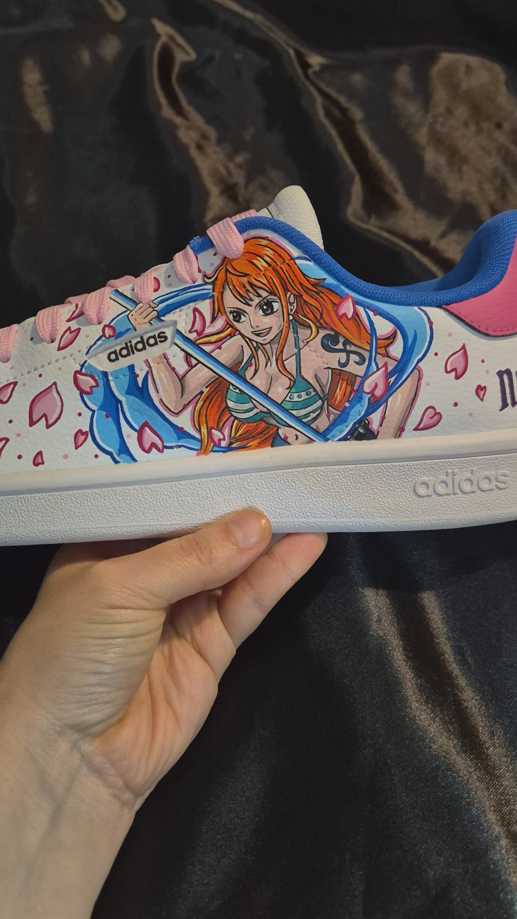 Sneakers dipinte a mano — Nami & Nico Robin