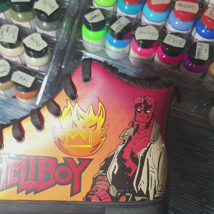 Sneakers dipinte a mano — Hellboy