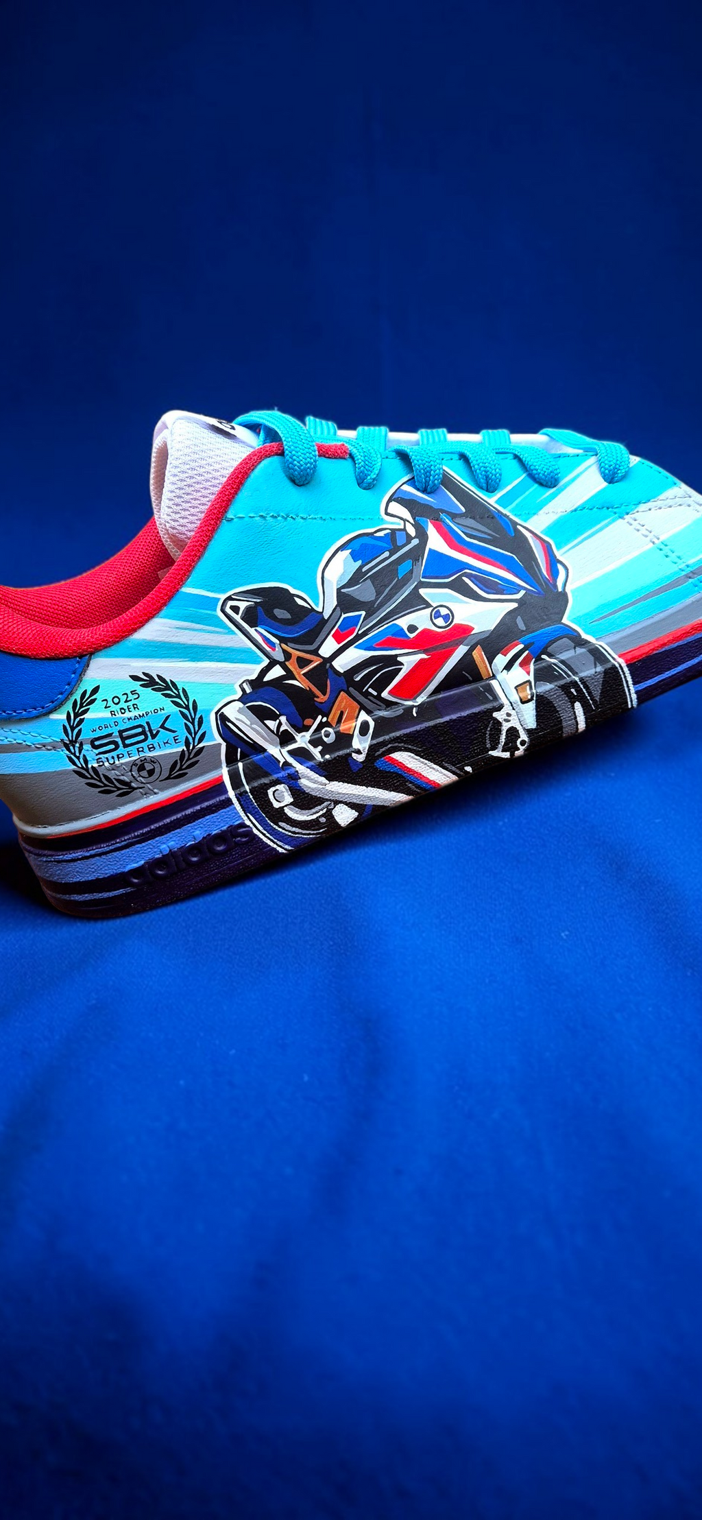 Sneakers dipinte a mano — BMW S1000RR Superbike