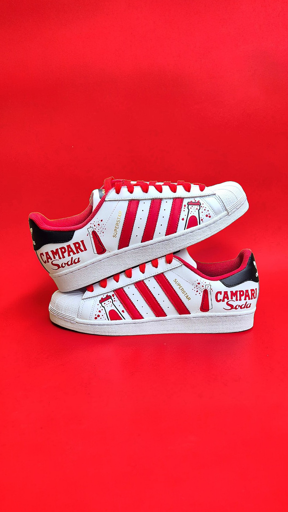 Sneakers dipinte a mano — Campari Soda