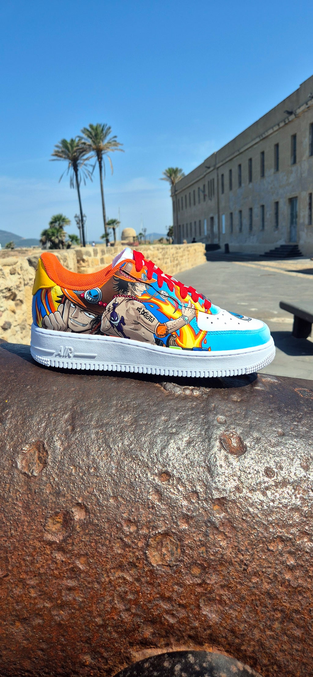 Nike Air Force 1 Dipinte a Mano – Tema One Piece con Portgas D. Ace