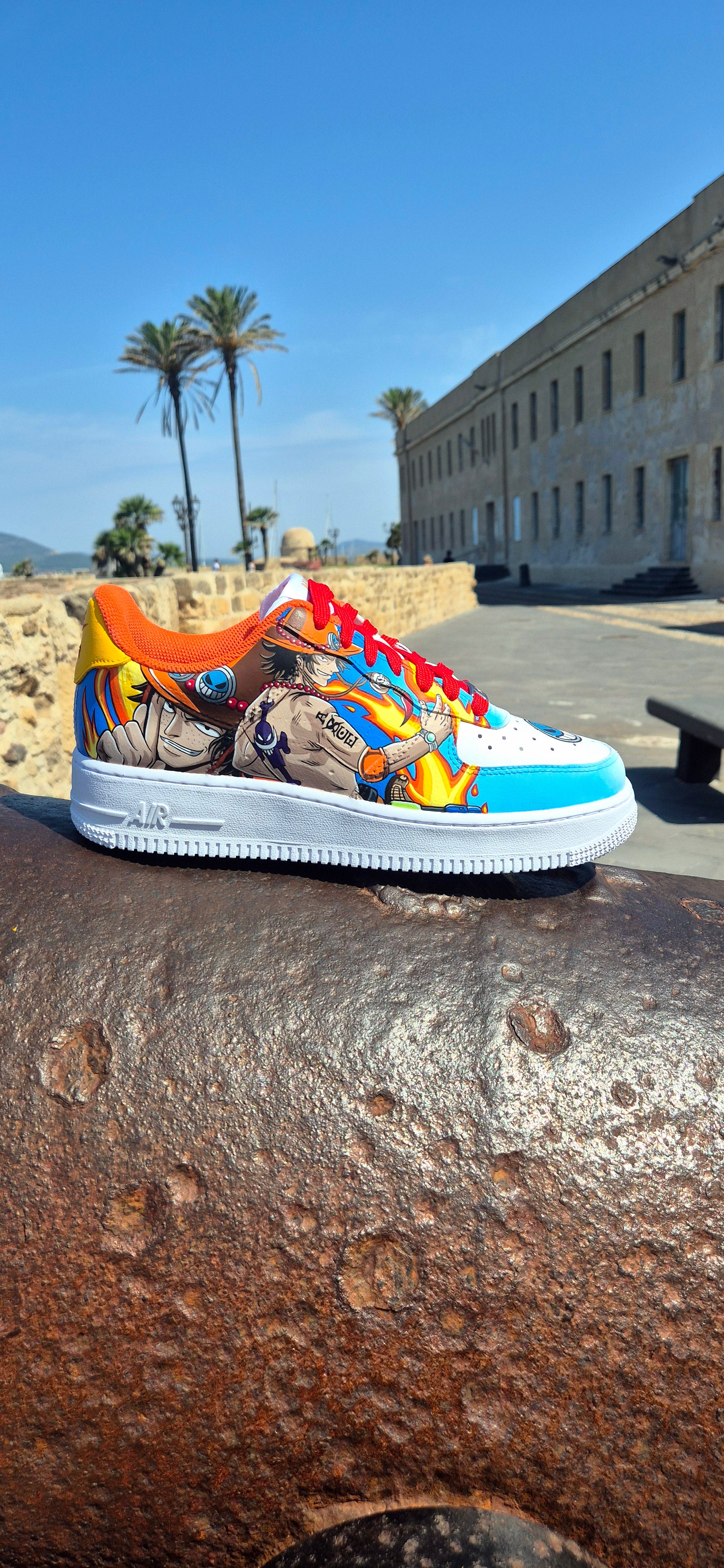 Nike Air Force 1 Dipinte a Mano – Tema One Piece con Portgas D. Ace
