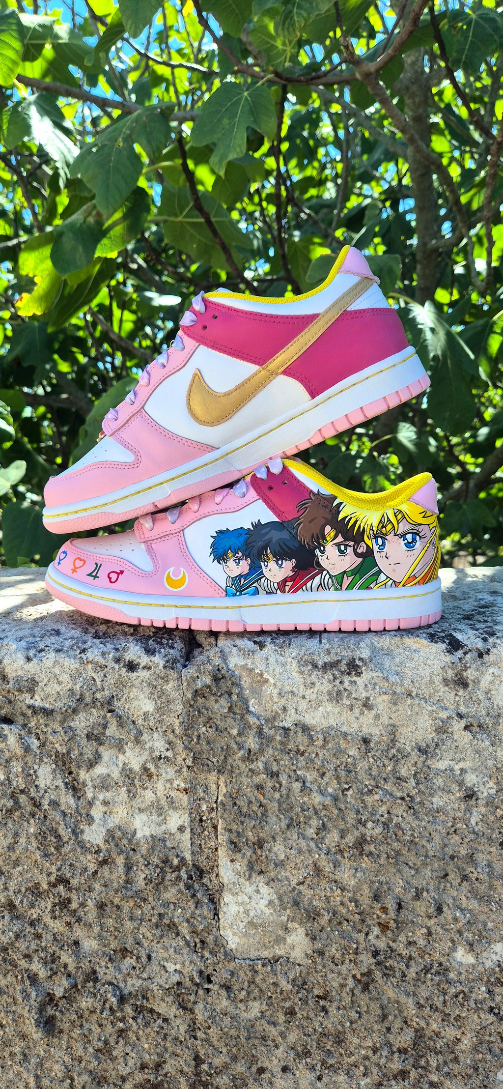 Sneakers a tema Sailor Moon