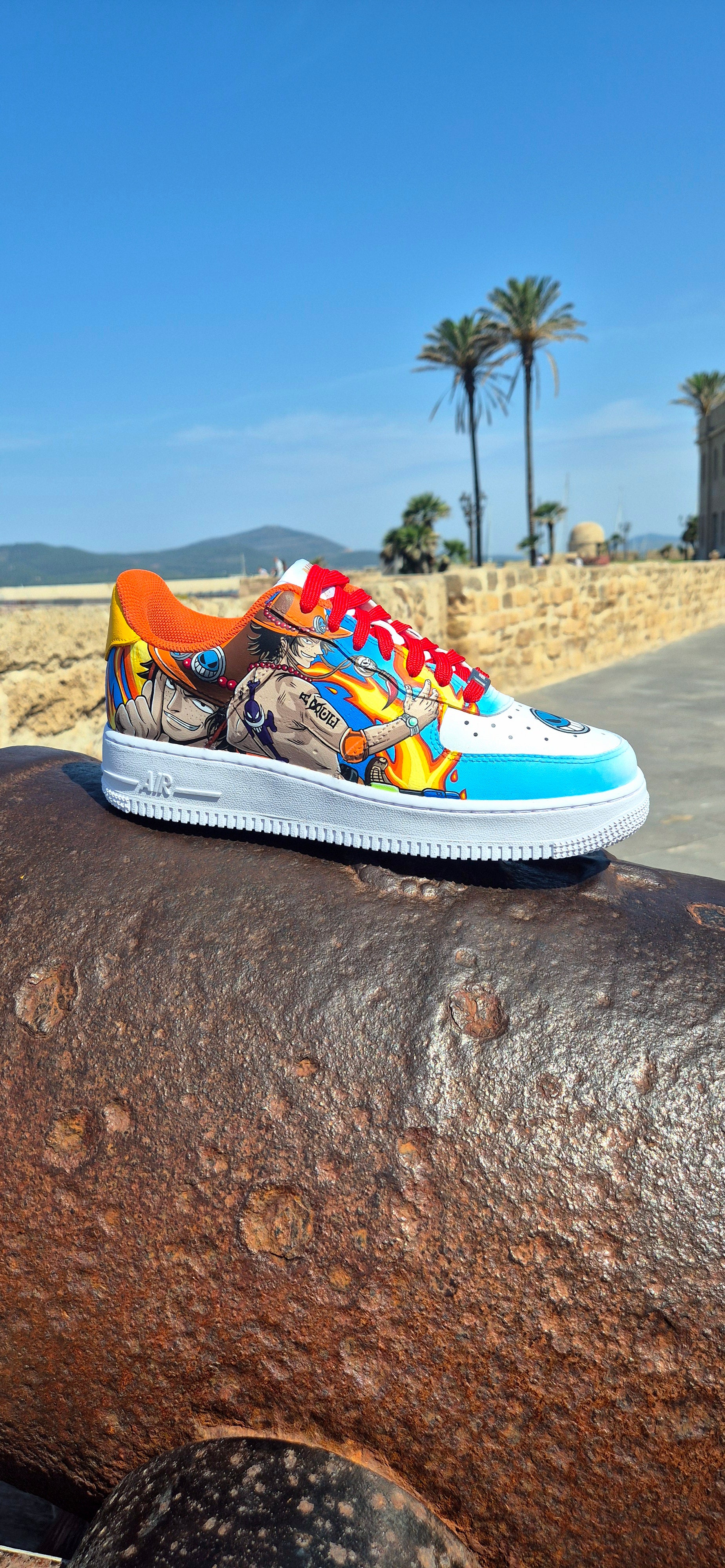 Nike Air Force 1 Dipinte a Mano – Tema One Piece con Portgas D. Ace