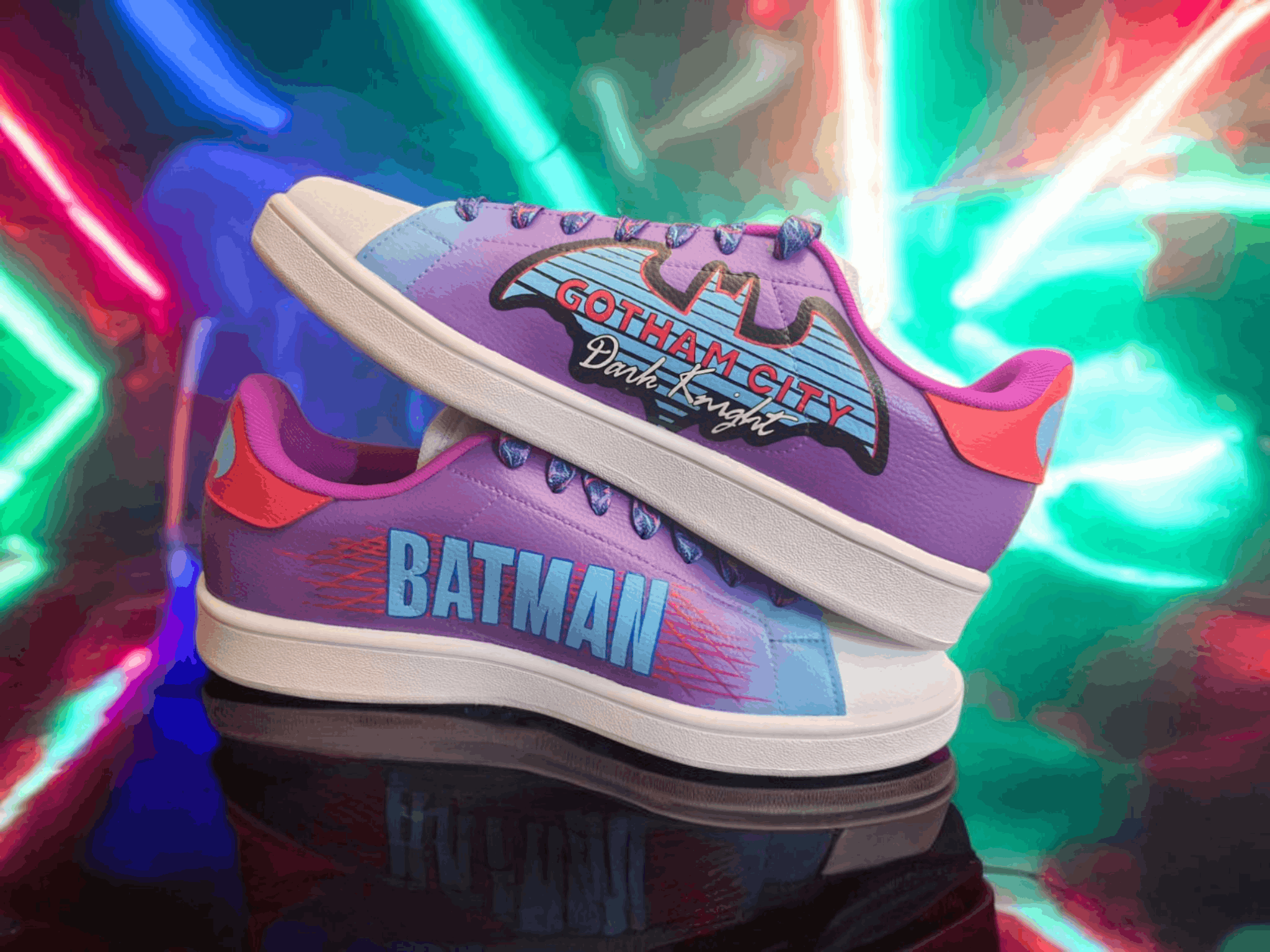 Sneakers dipinte a mano — Batman Neon