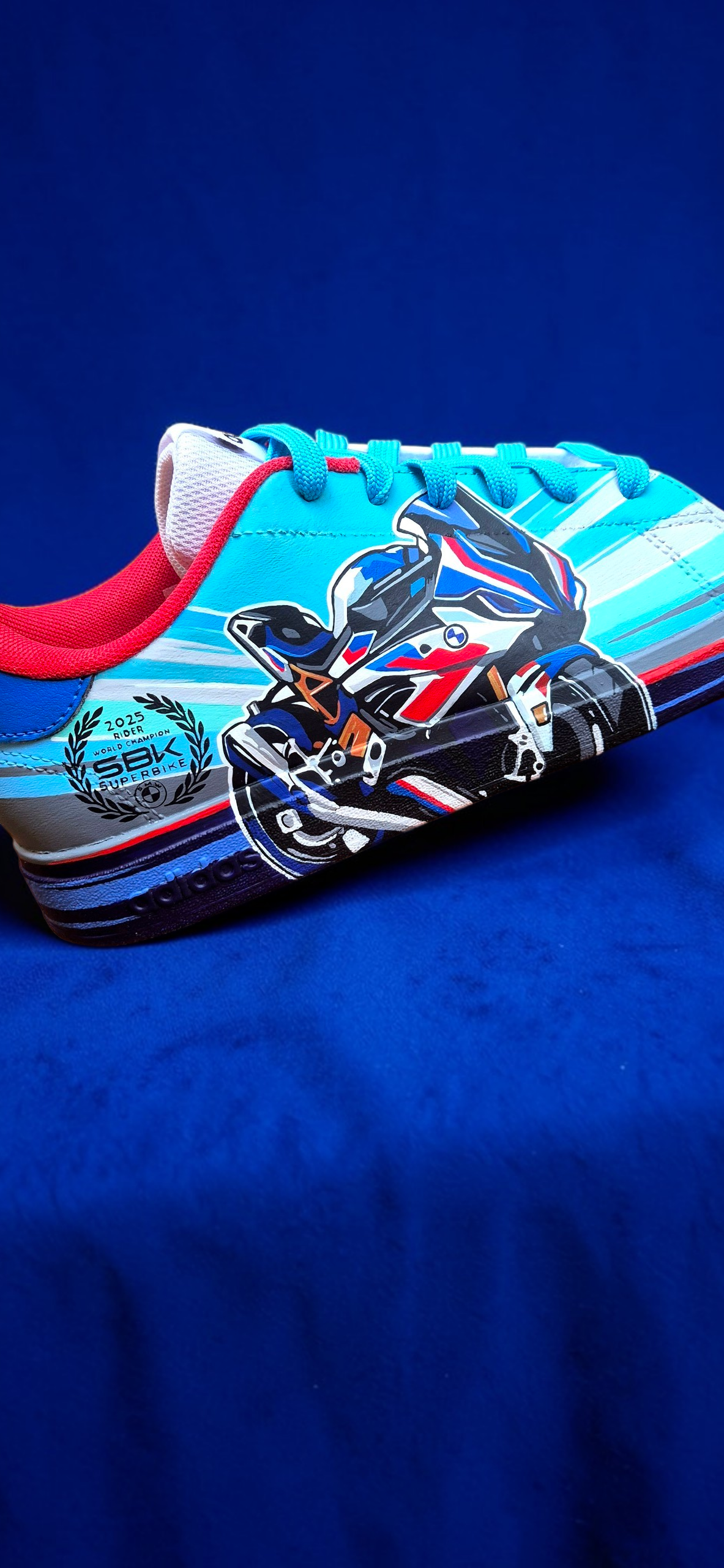 Sneakers dipinte a mano — BMW S1000RR Superbike