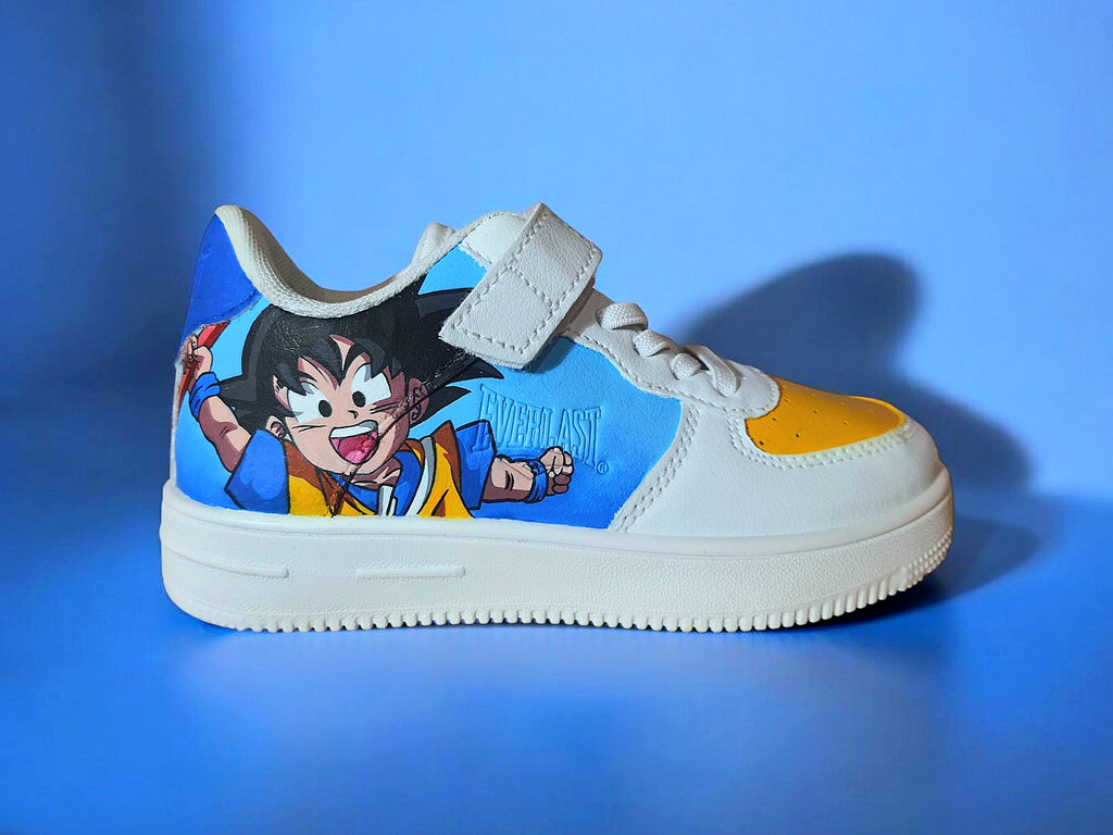 Sneakers bambino dipinte a mano — Goku Dragon Ball Daima
