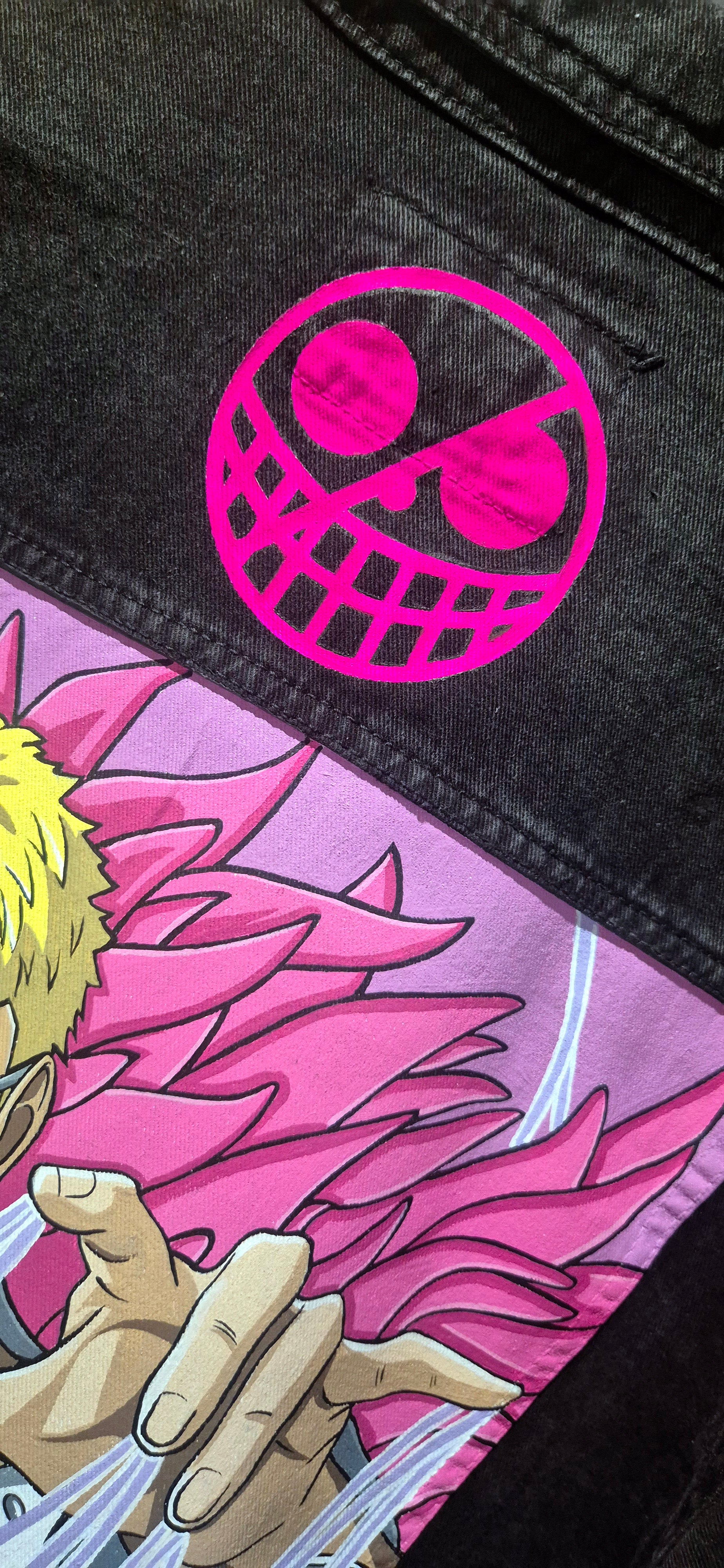 Giacca in Denim Nera Dipinta a Mano – Ispirata a Doflamingo | One Piece