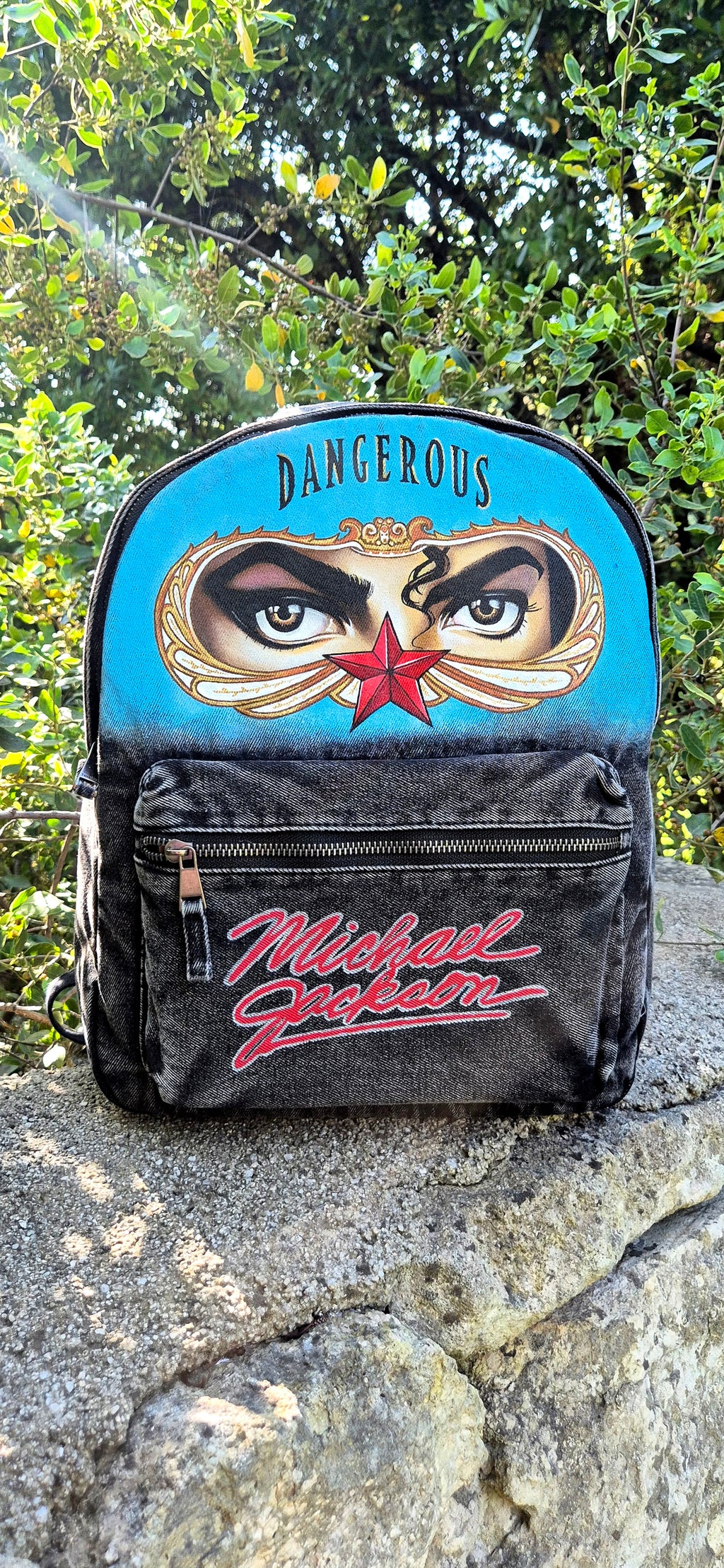 Zaino in Denim Dipinto a Mano – Tema Michael Jackson "Dangerous"