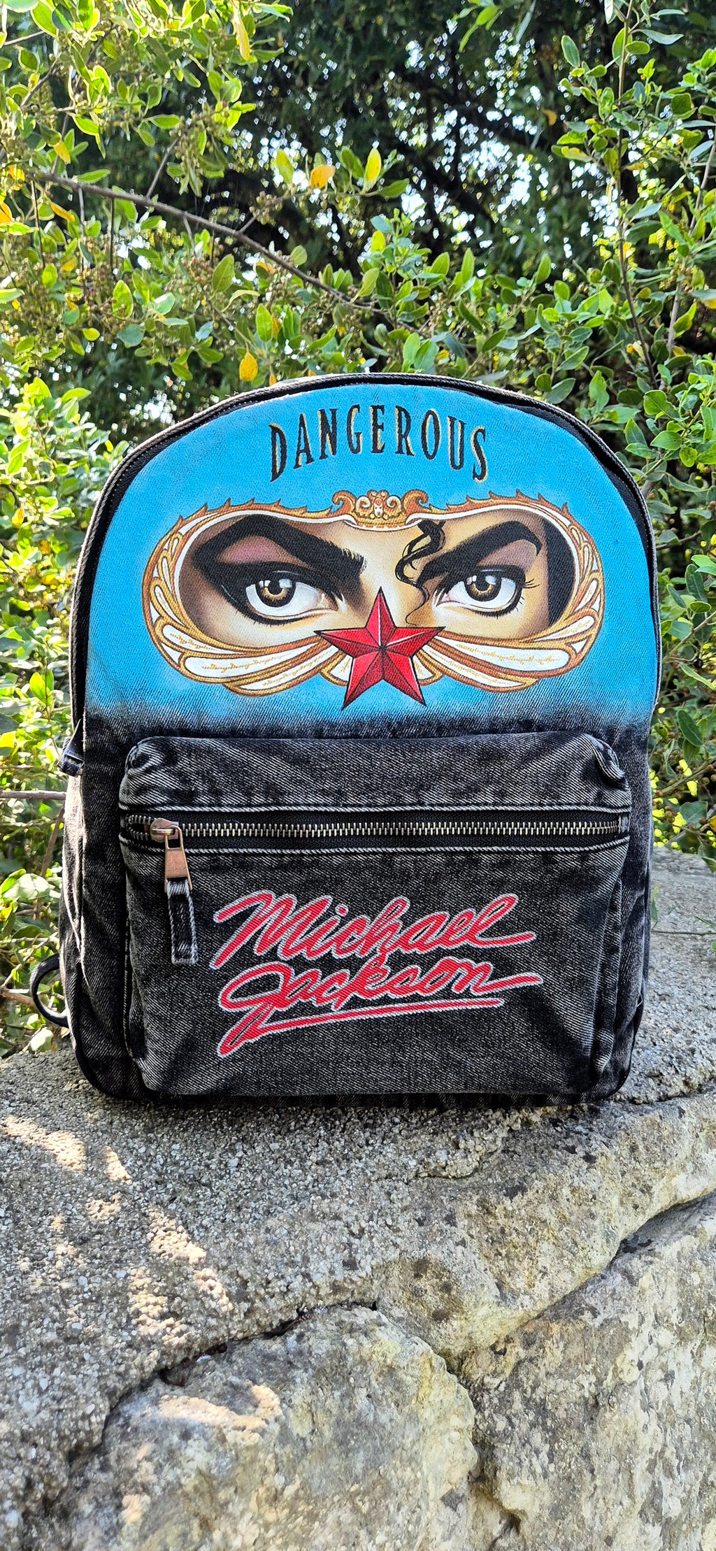 Zaino in Denim Dipinto a Mano – Tema Michael Jackson "Dangerous"