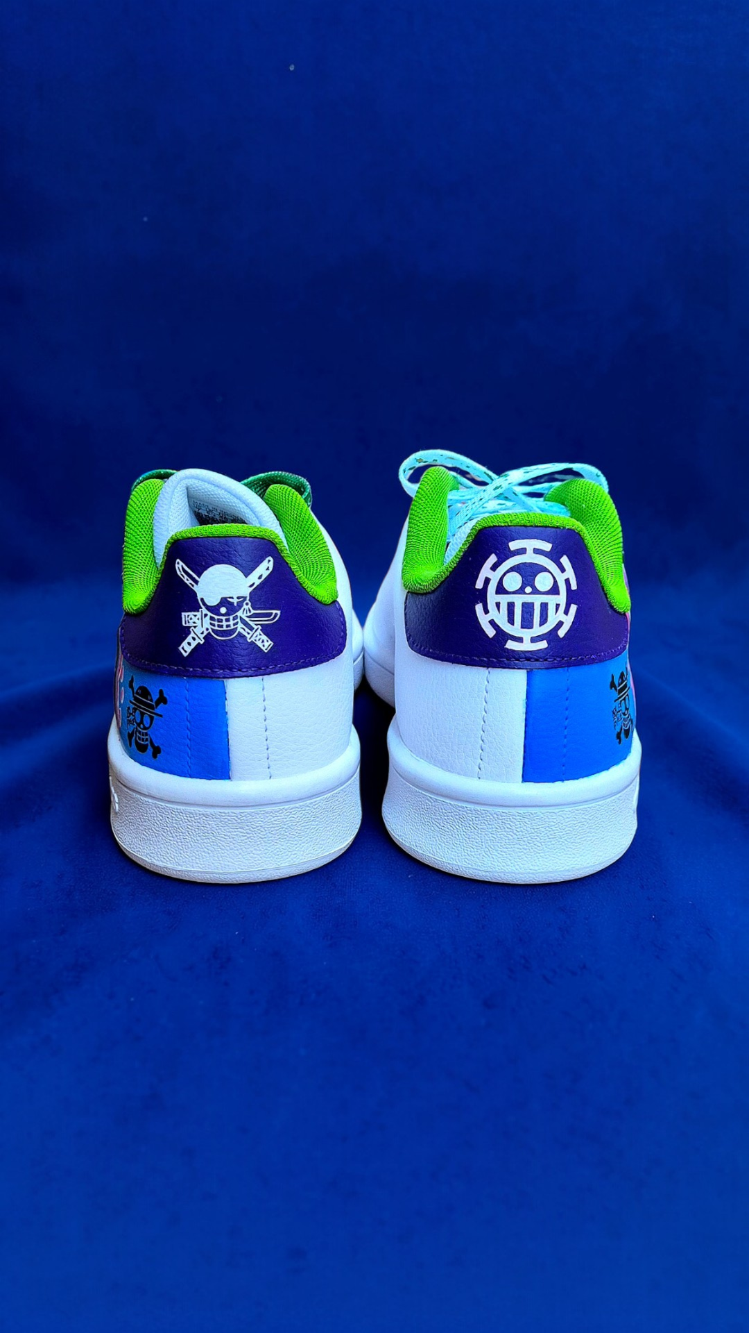 Sneakers dipinte a mano — Trafalgar Law & Roronoa Zoro