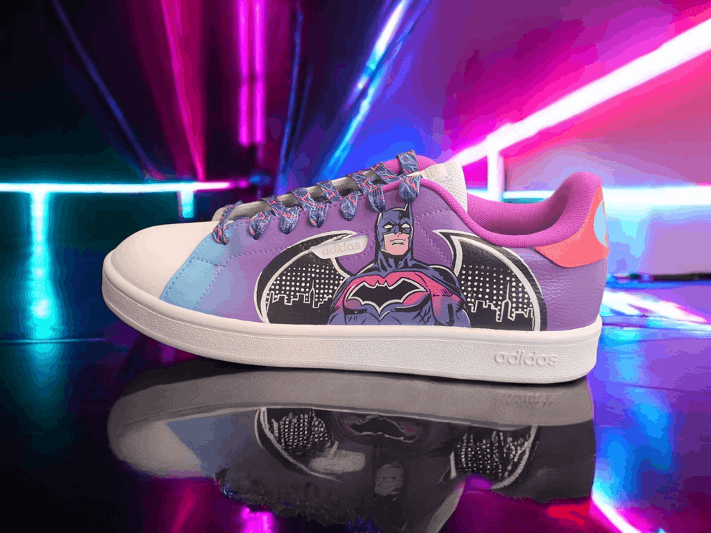 Sneakers dipinte a mano — Batman Neon